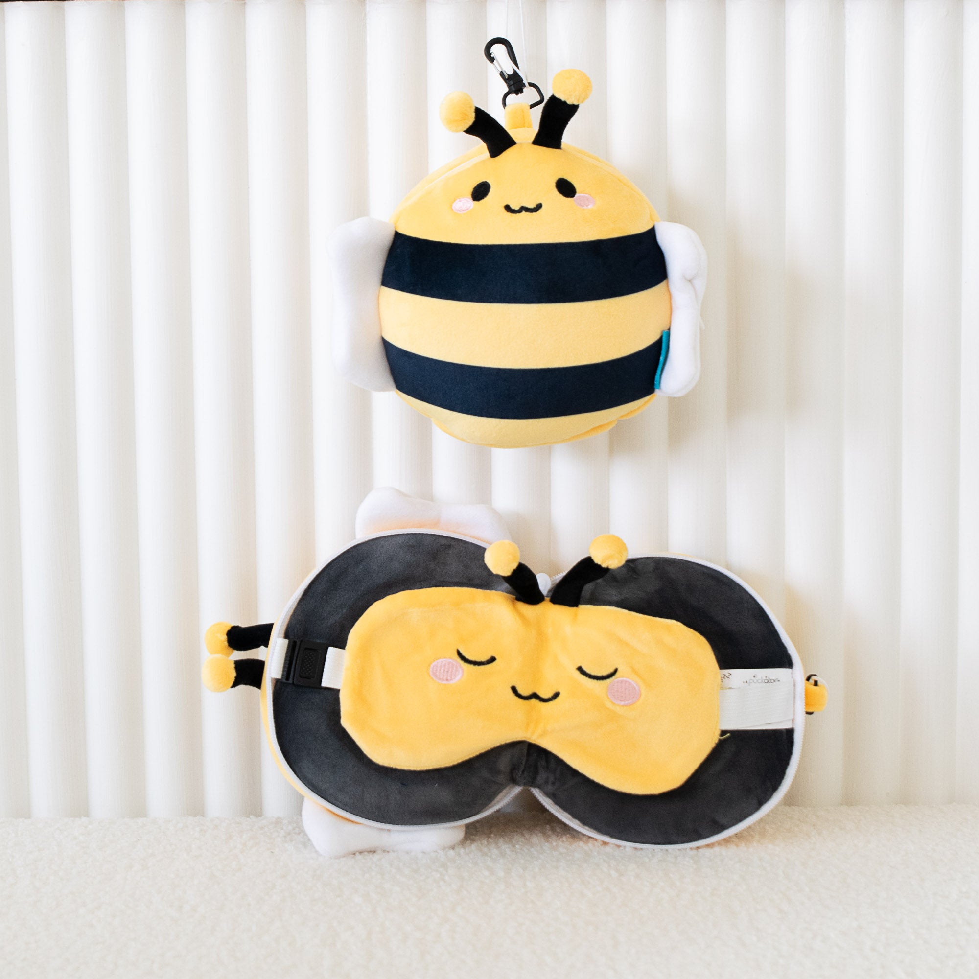 Coussin de voyage 2 en 1 avec masque - Bobby l'Abeile