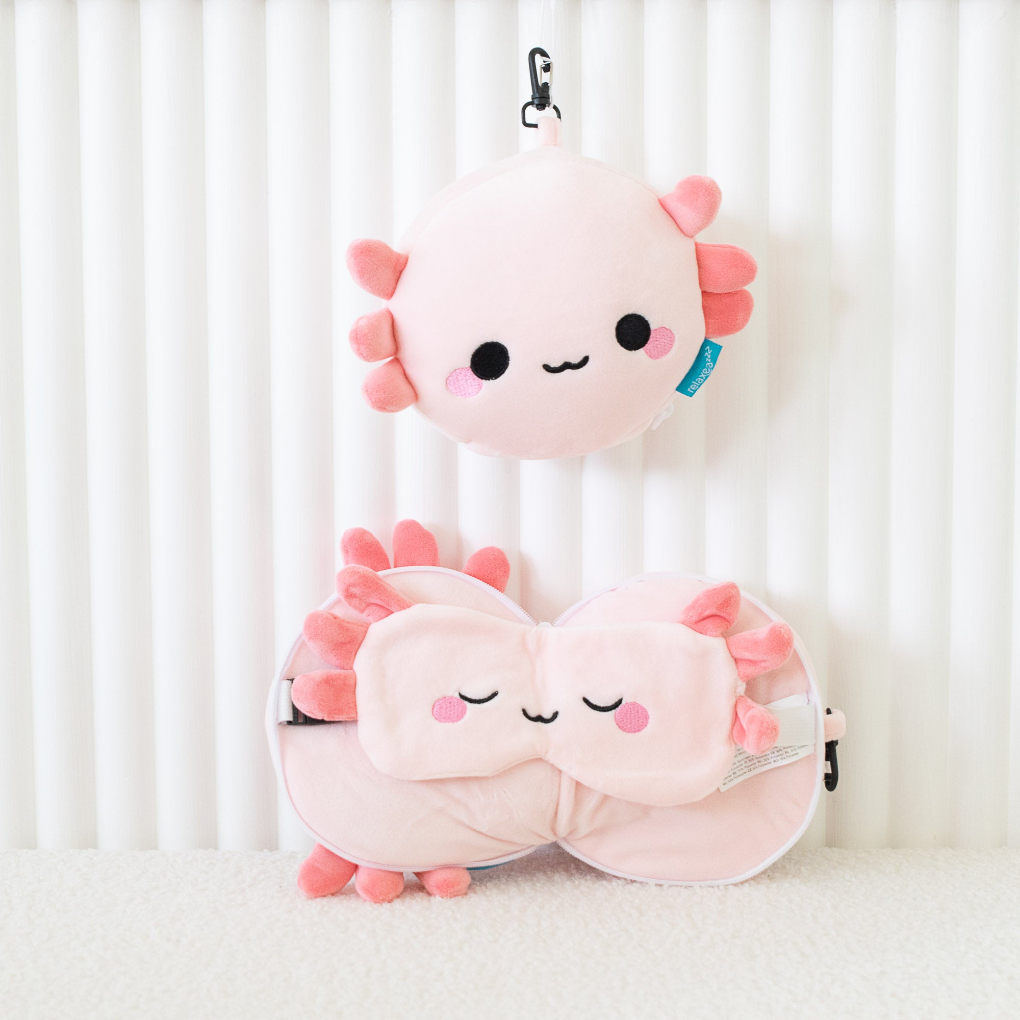 Coussin de voyage 2-en-1 avec masque - Maddie l’Axolotl