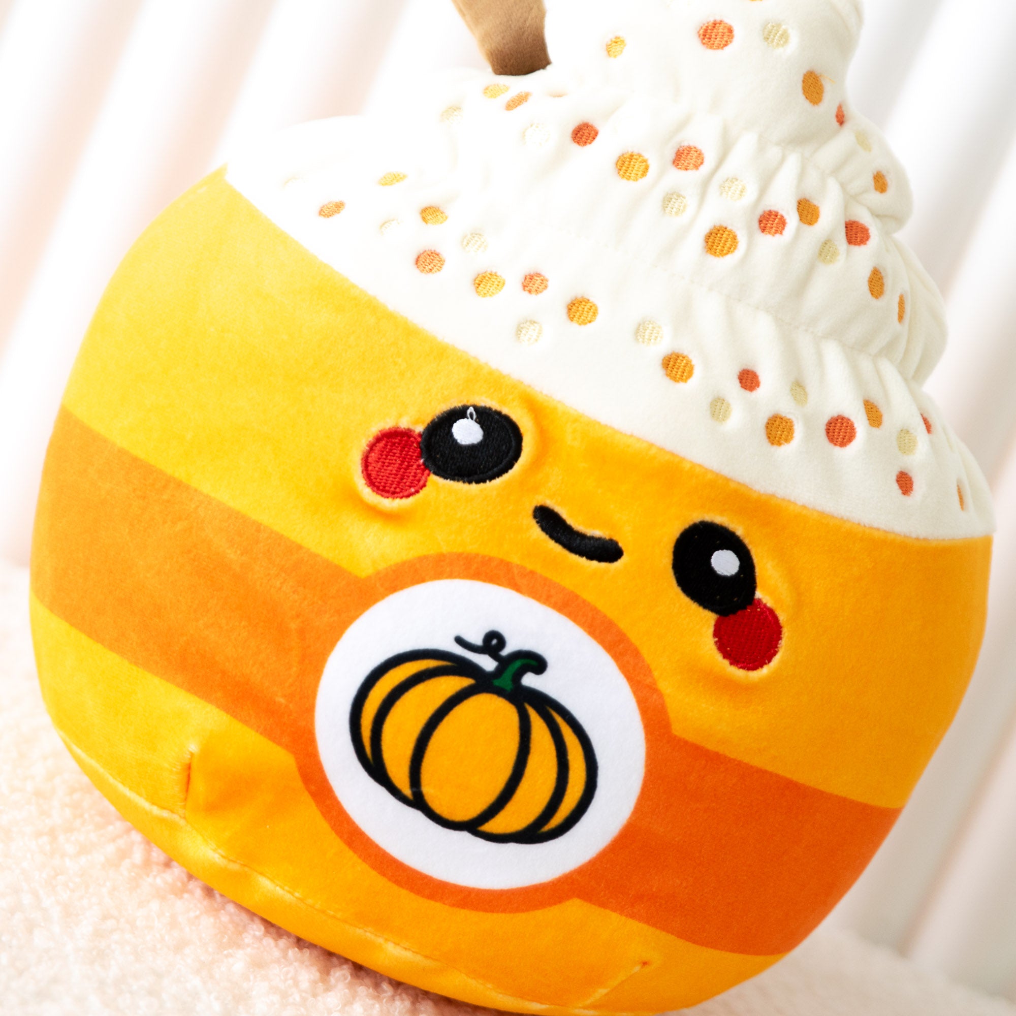 Peluche Kawaii Hazel le Latte à la Citrouille