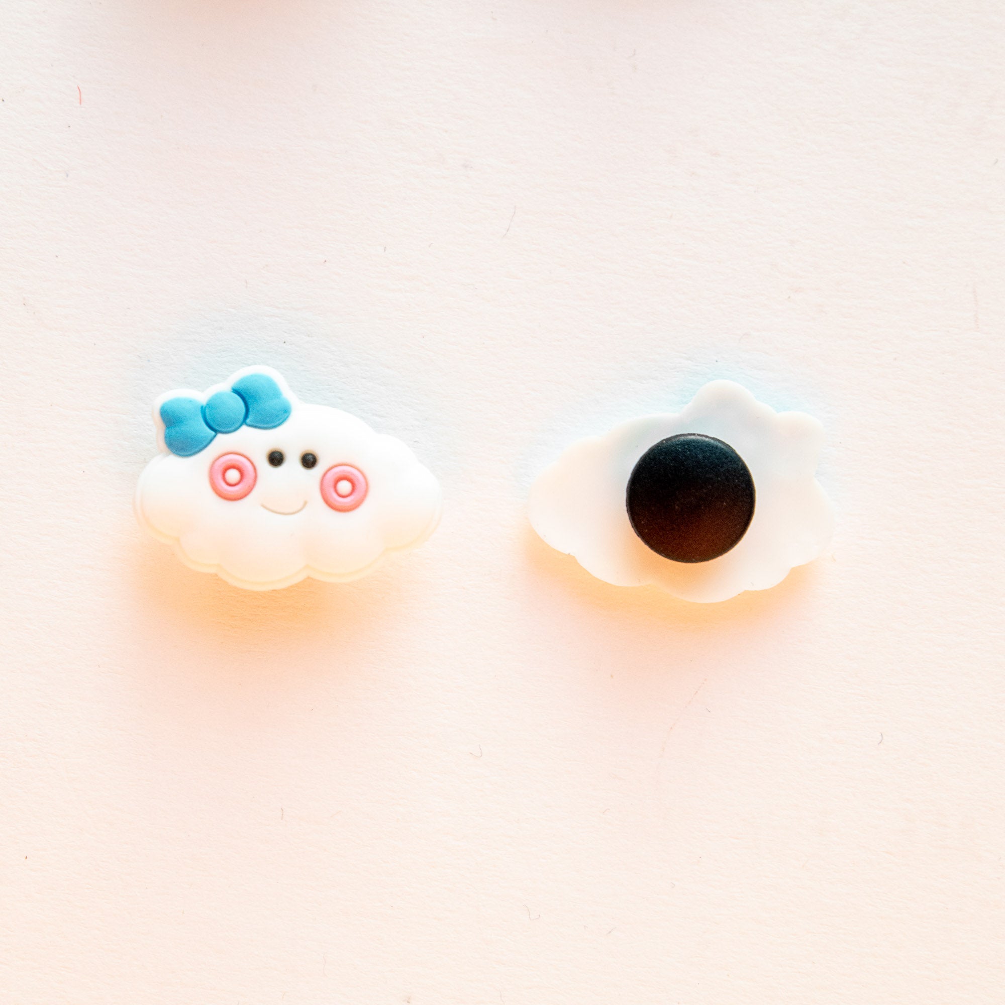 Accessoires pour Crocs Nuage Blanc & Noeud