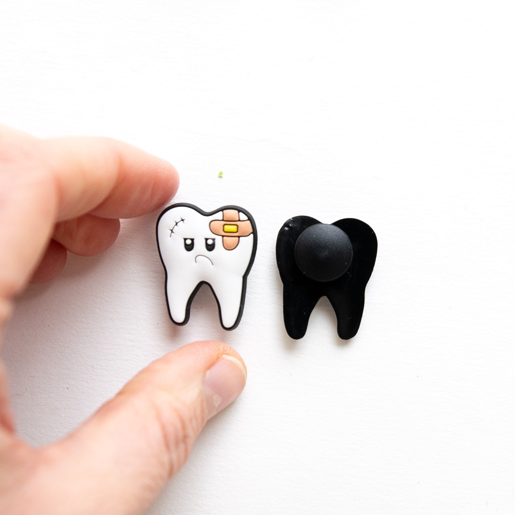 Accessoires pour Crocs Dent & Pansement