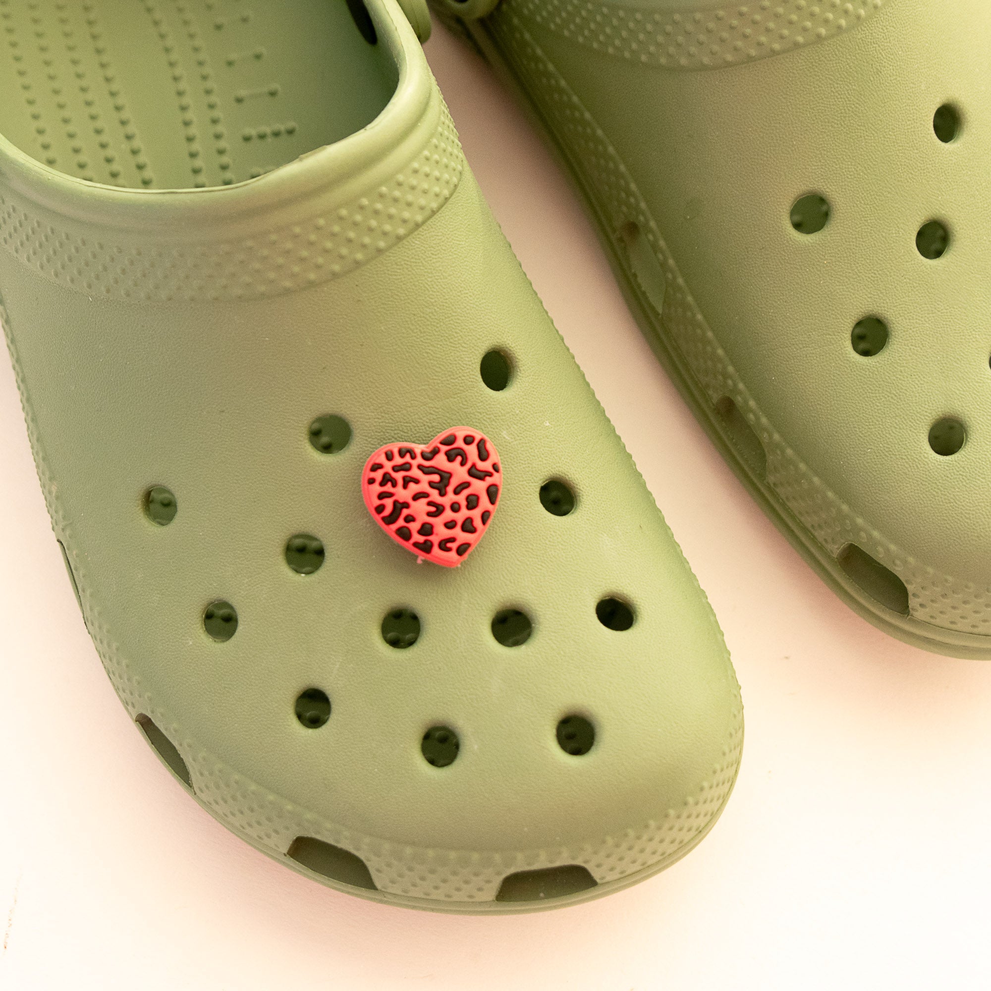 Accessoires pour Crocs Coeur Leopard Rose