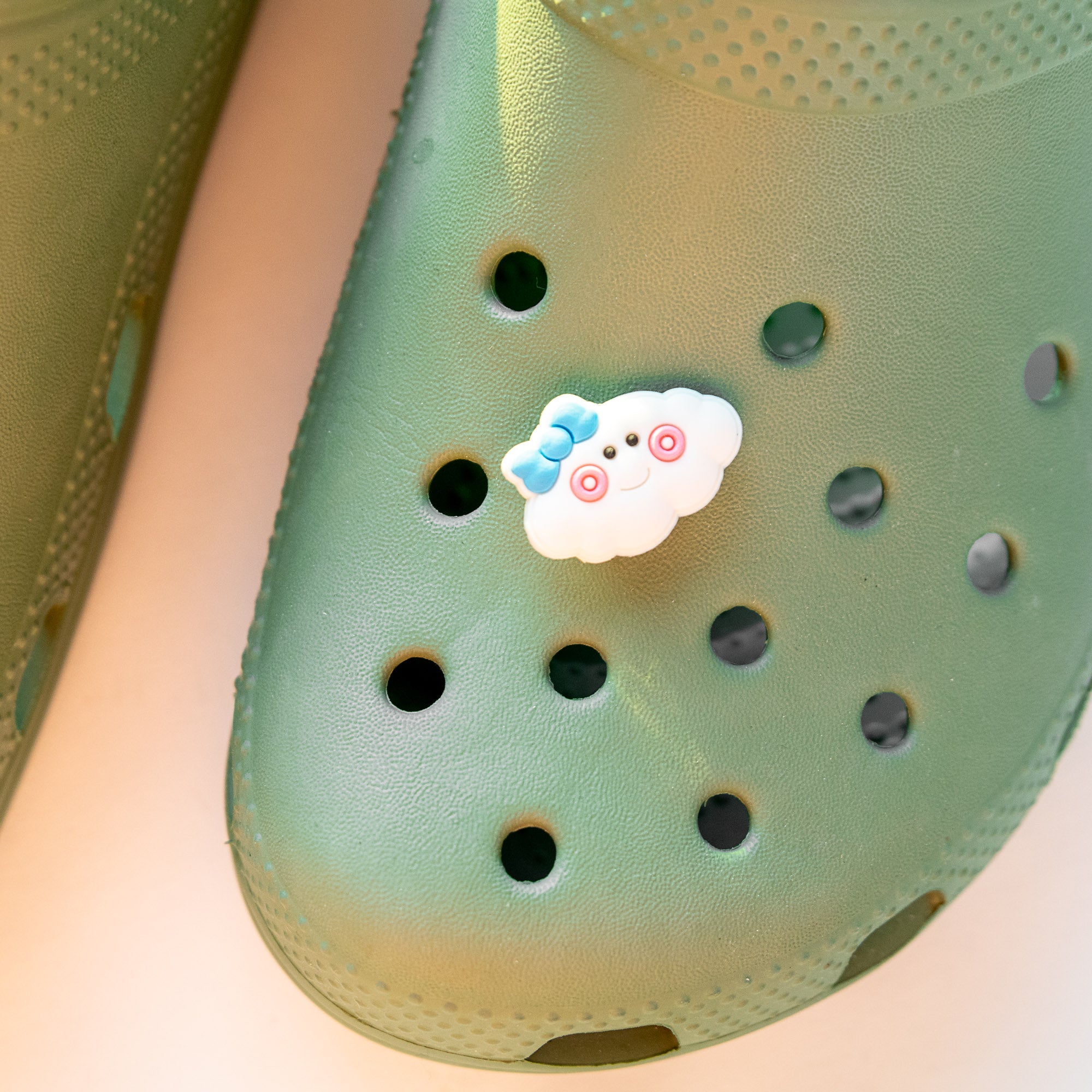 Accessoires pour Crocs Nuage Blanc & Noeud