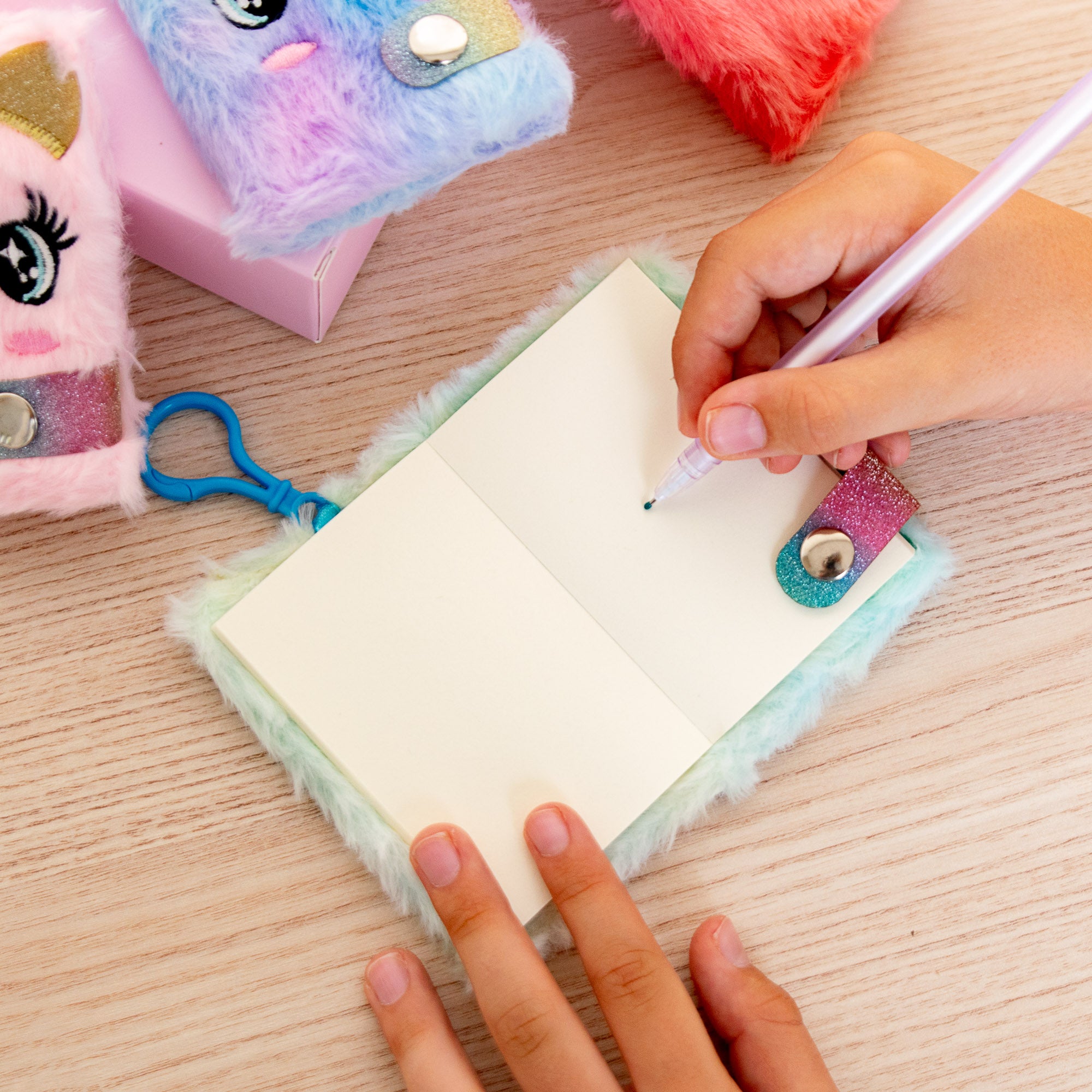 Mini Carnet Licorne - Couverture peluche