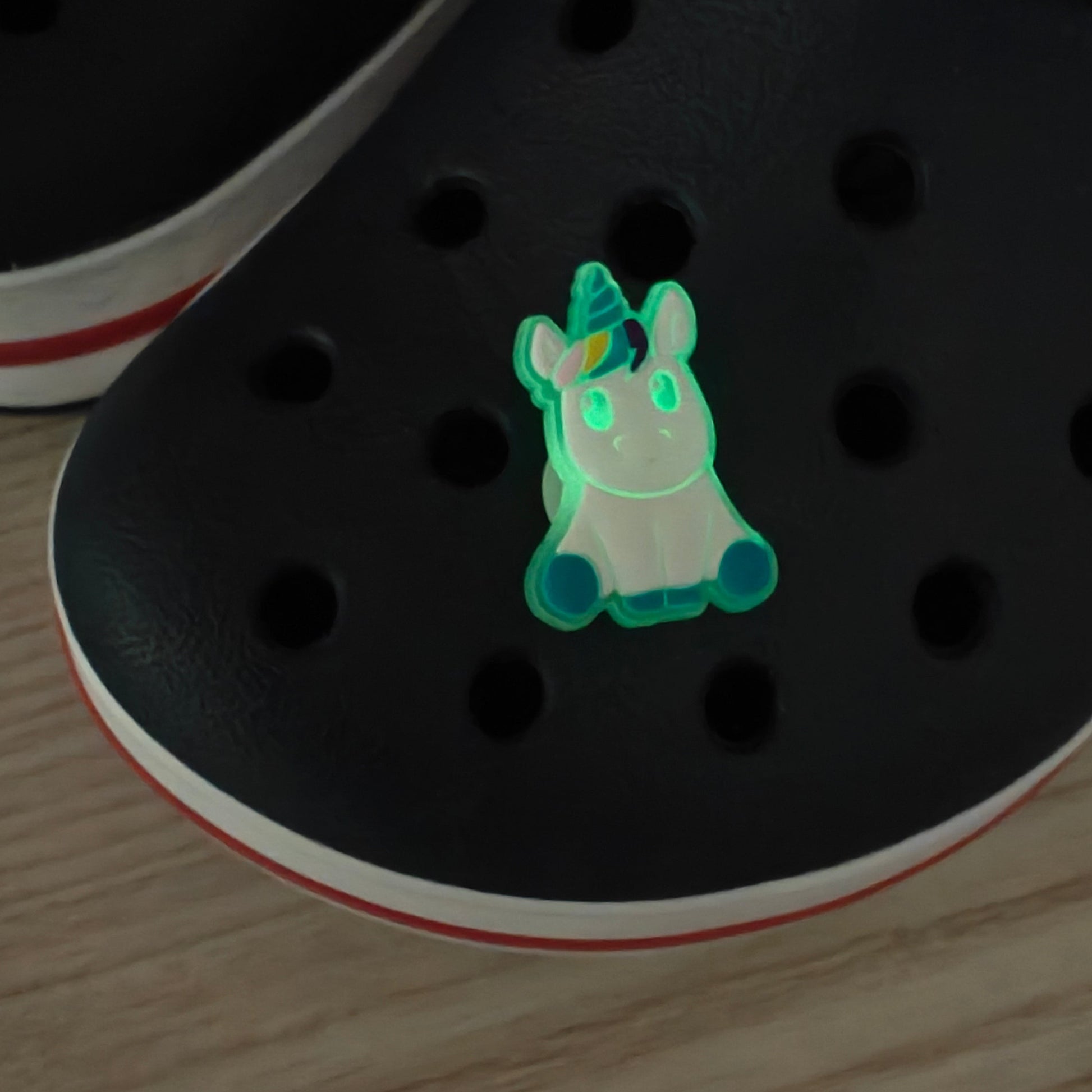 Accessoire pour Crocs Licorne Assise Glow in the Dark