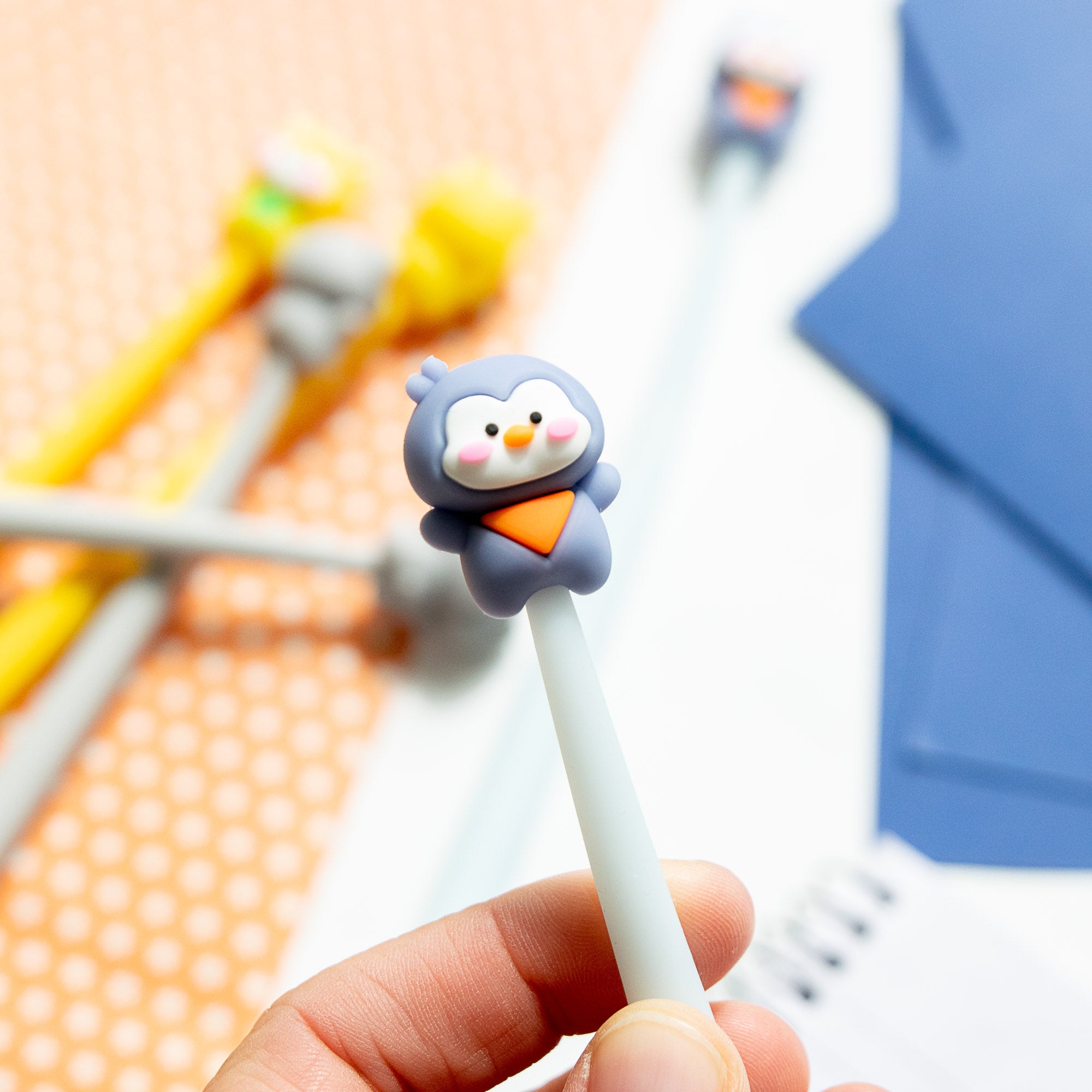 Stylo Souple à Secouer - Pingouin Kawaii