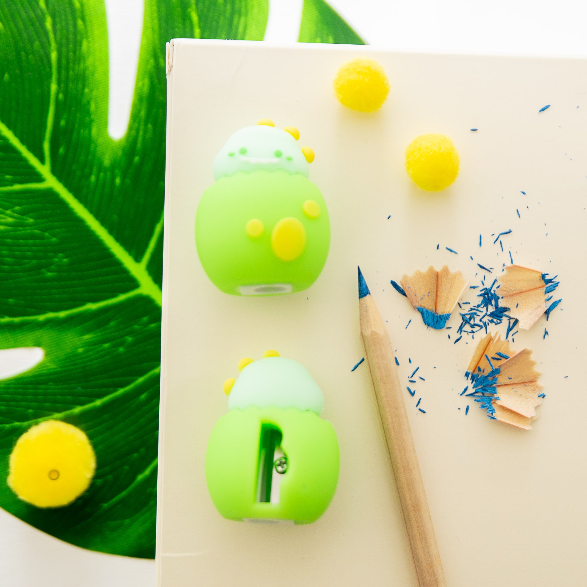 Taille-Crayon Bébé Dinosaure Kawaii