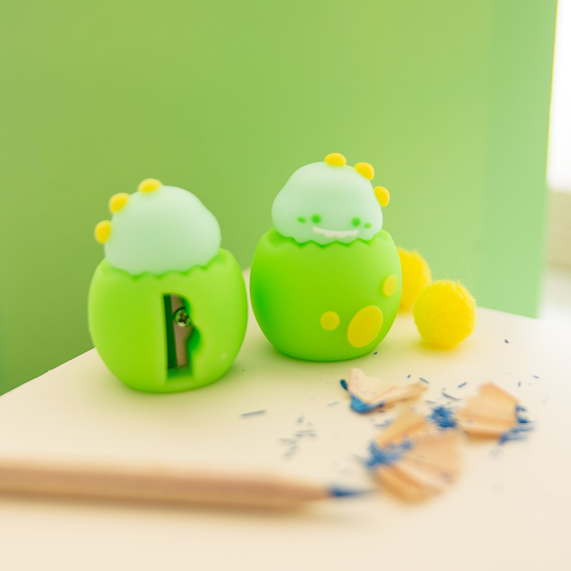 Taille-Crayon Bébé Dinosaure Kawaii