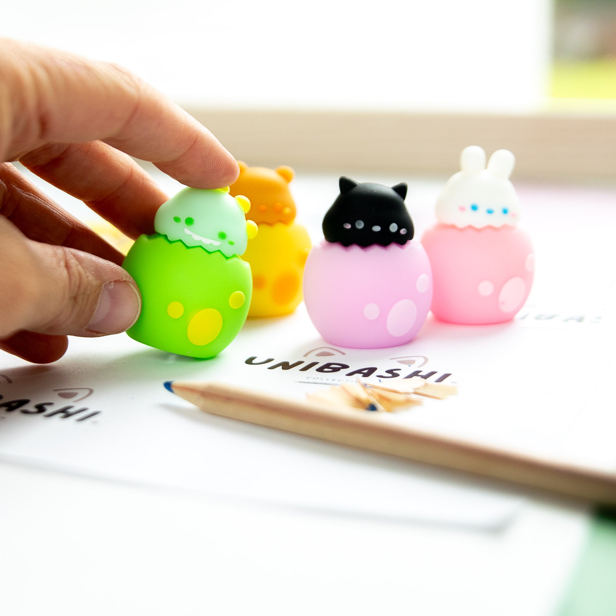 Taille-Crayon Bébé Dinosaure Kawaii