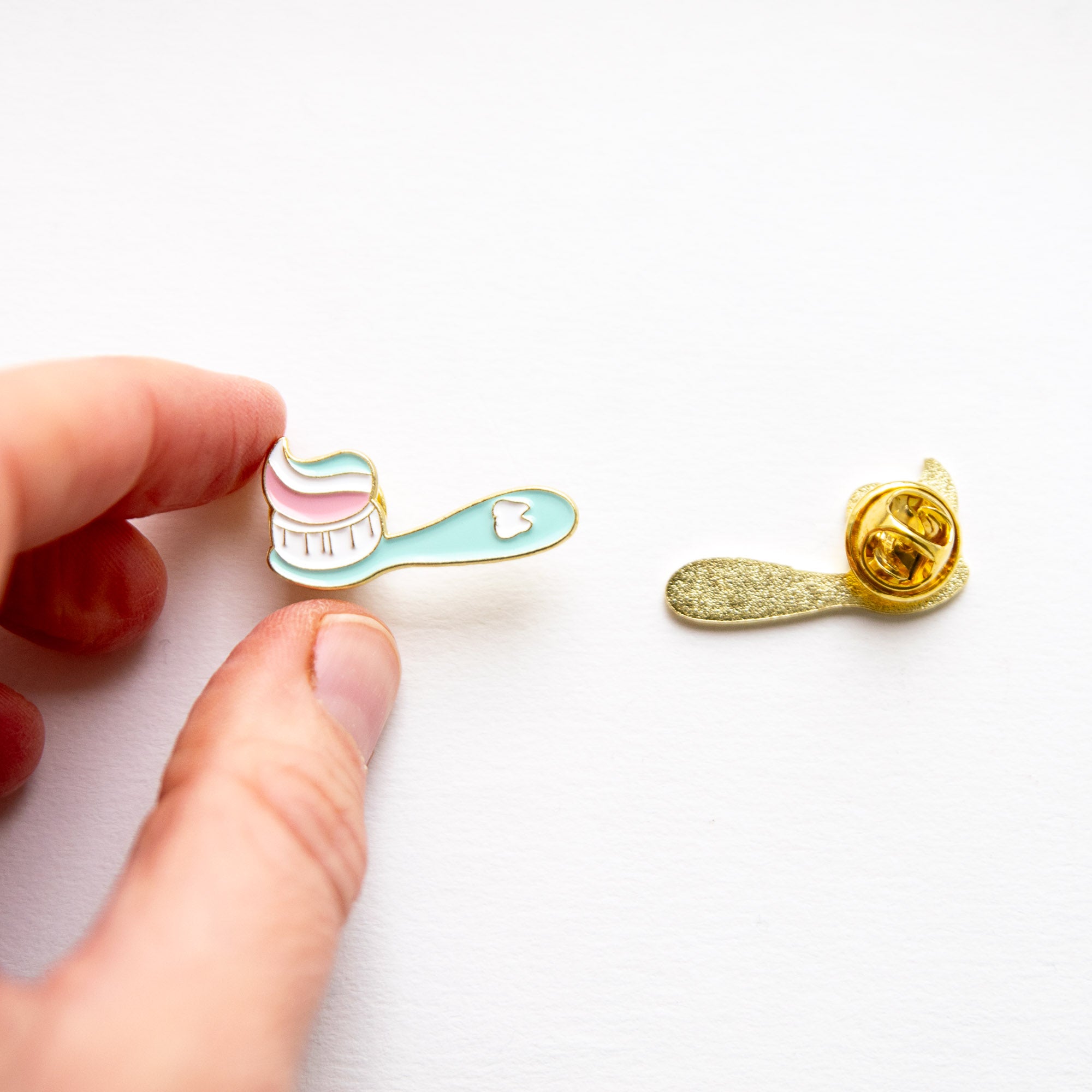 Pin's Brosse à dent