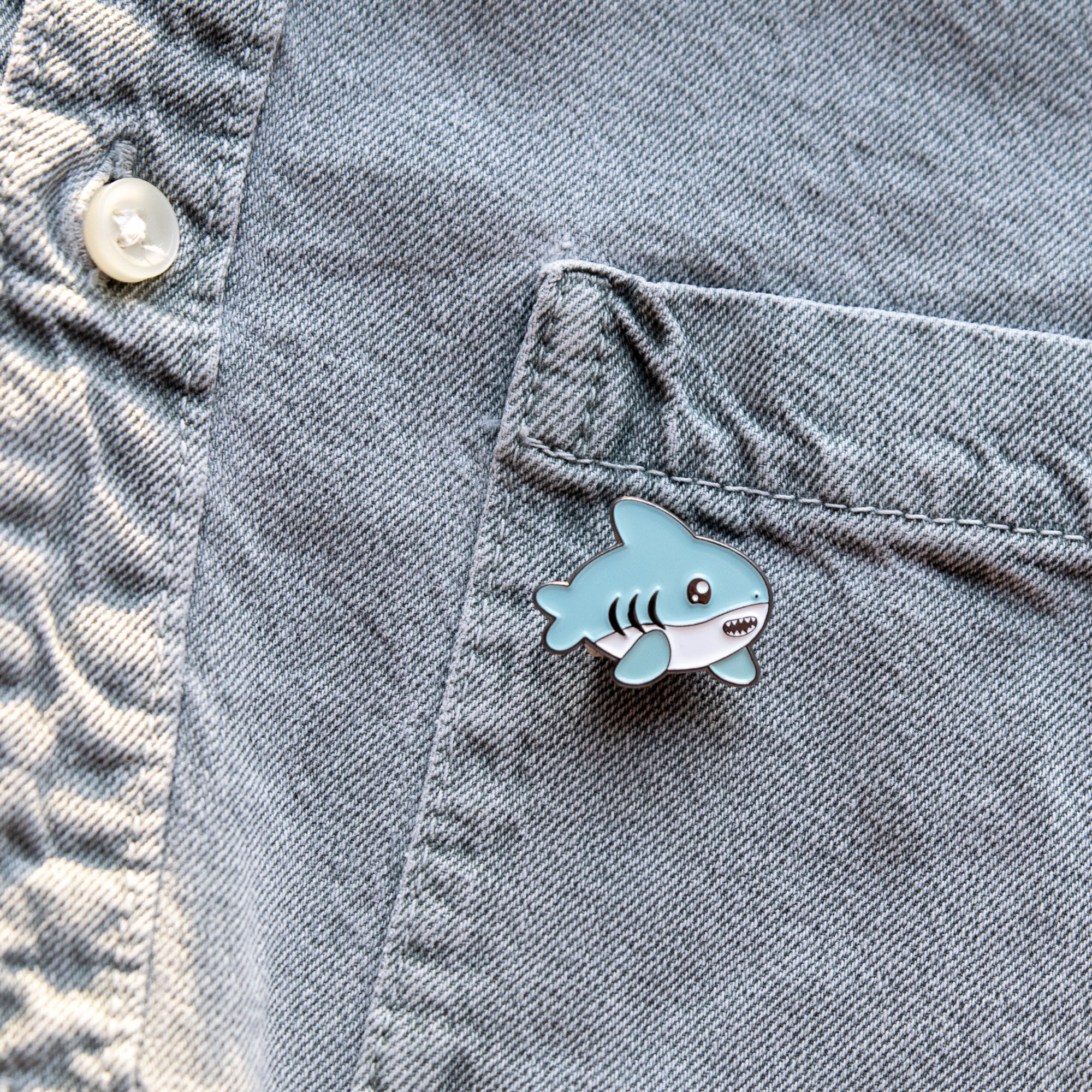 Pin's Requin Bleu