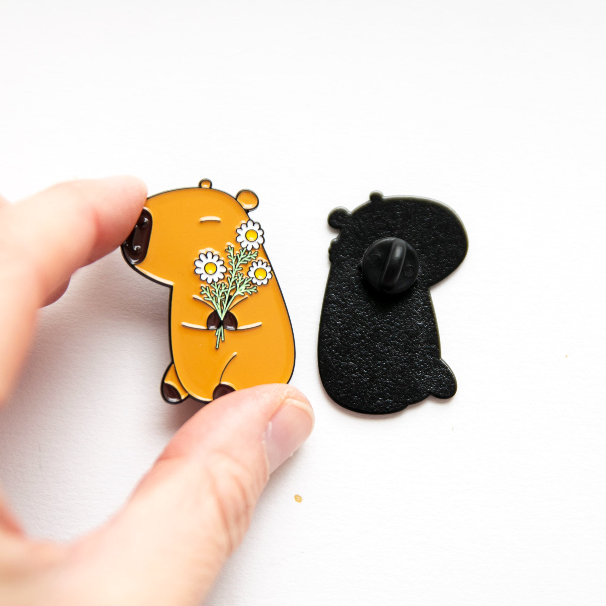 Pin's Capybara Bouquet de Fleurs
