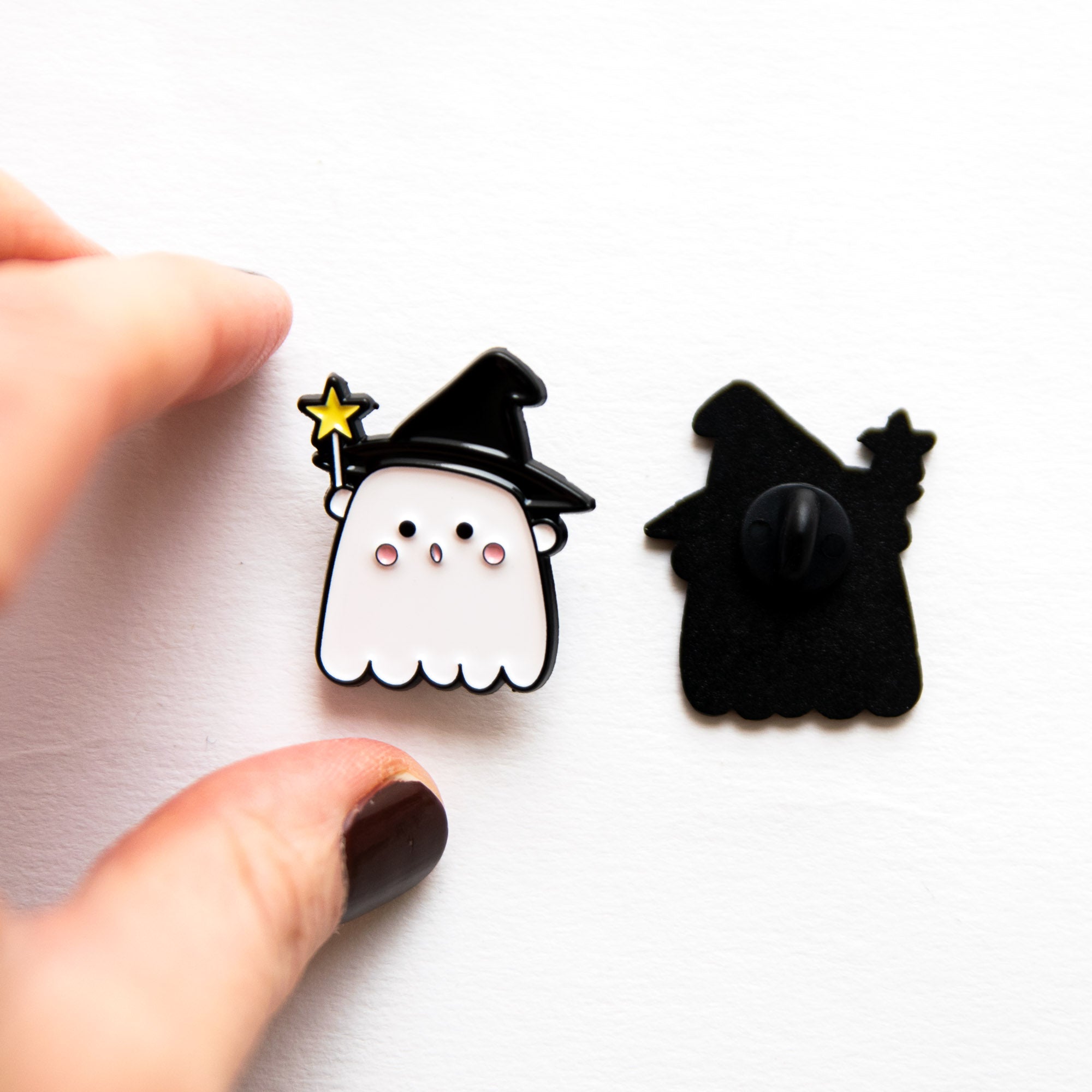 Pin's Fantôme Magicien