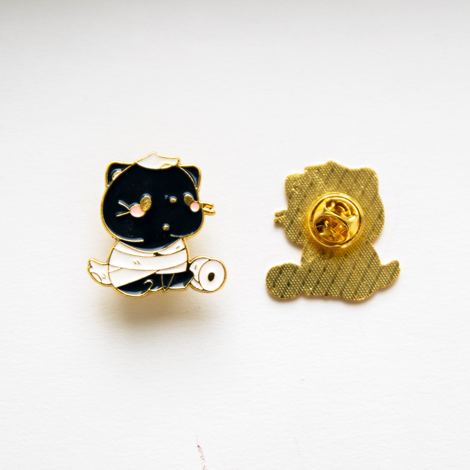 Pin's Chat & Papier Toilette