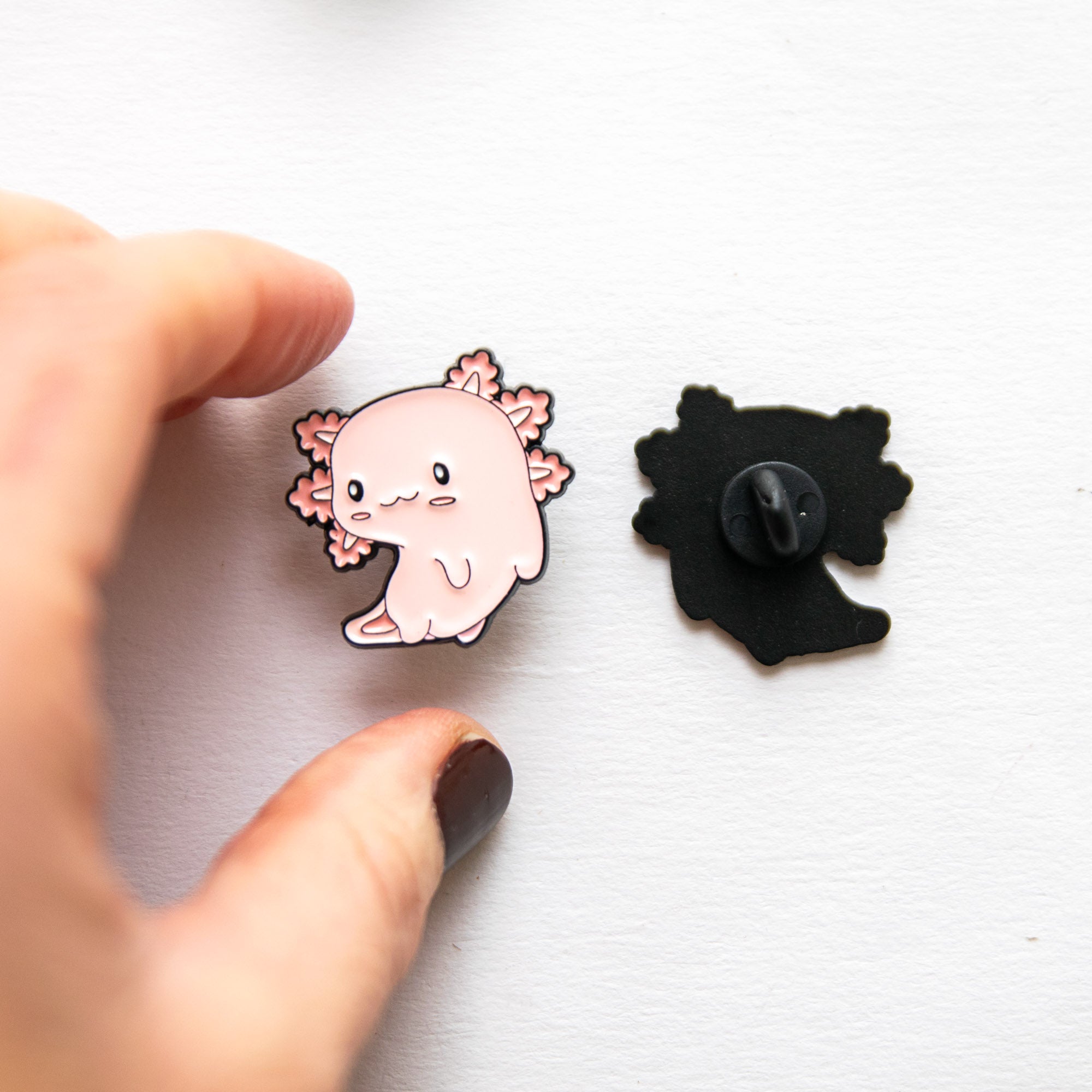 Pin's Axolotl qui se retourne