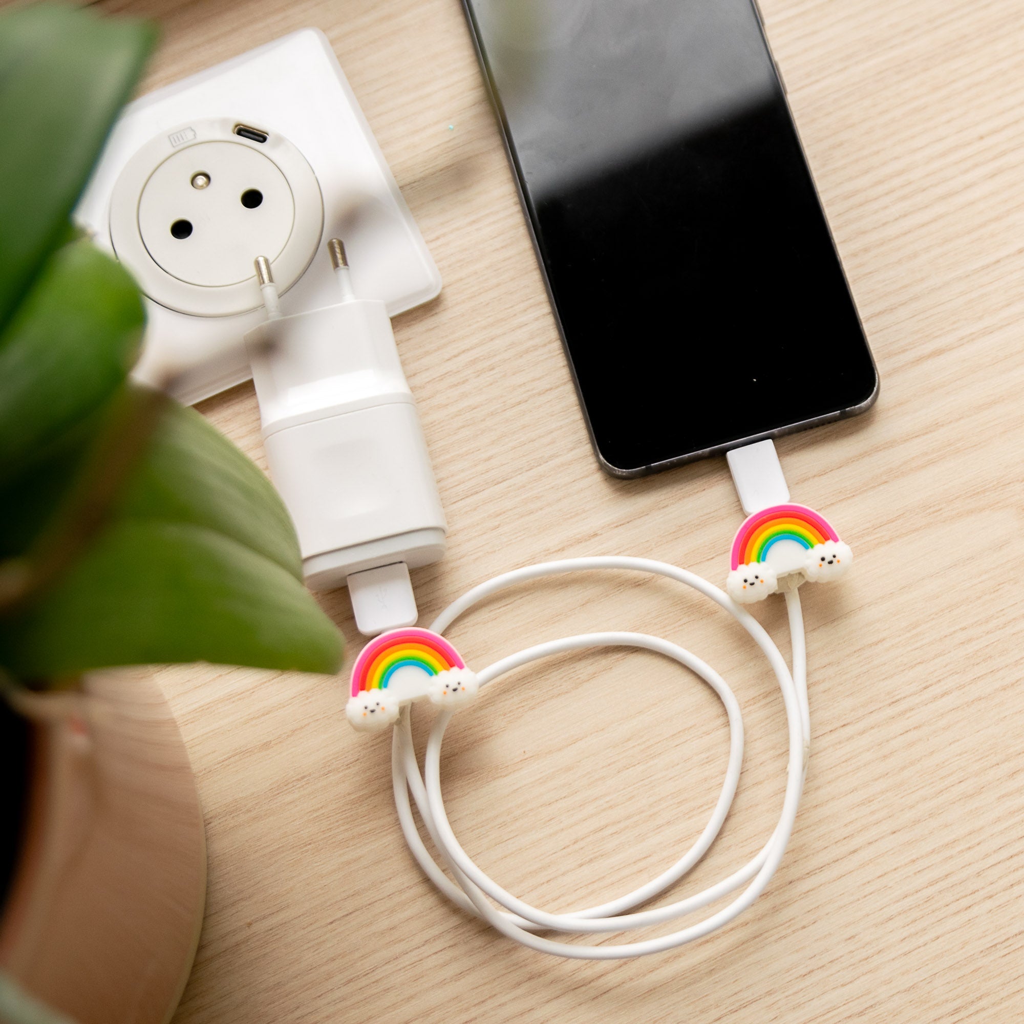 Protège-câble Kawaii USB Arc-en-Ciel