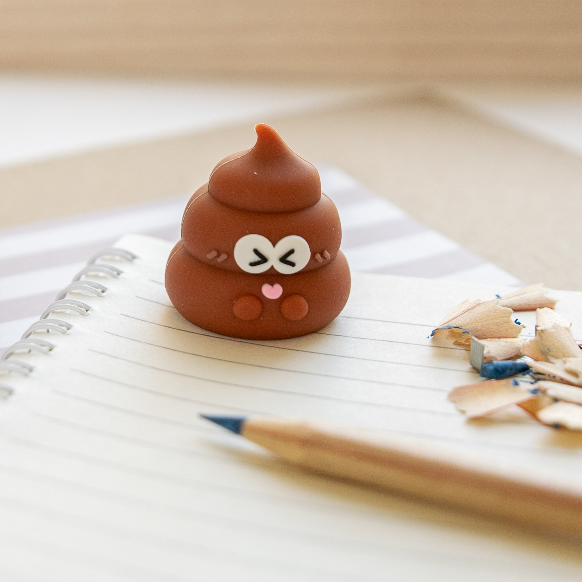 Taille-Crayon Kawaii Crotte / Caca