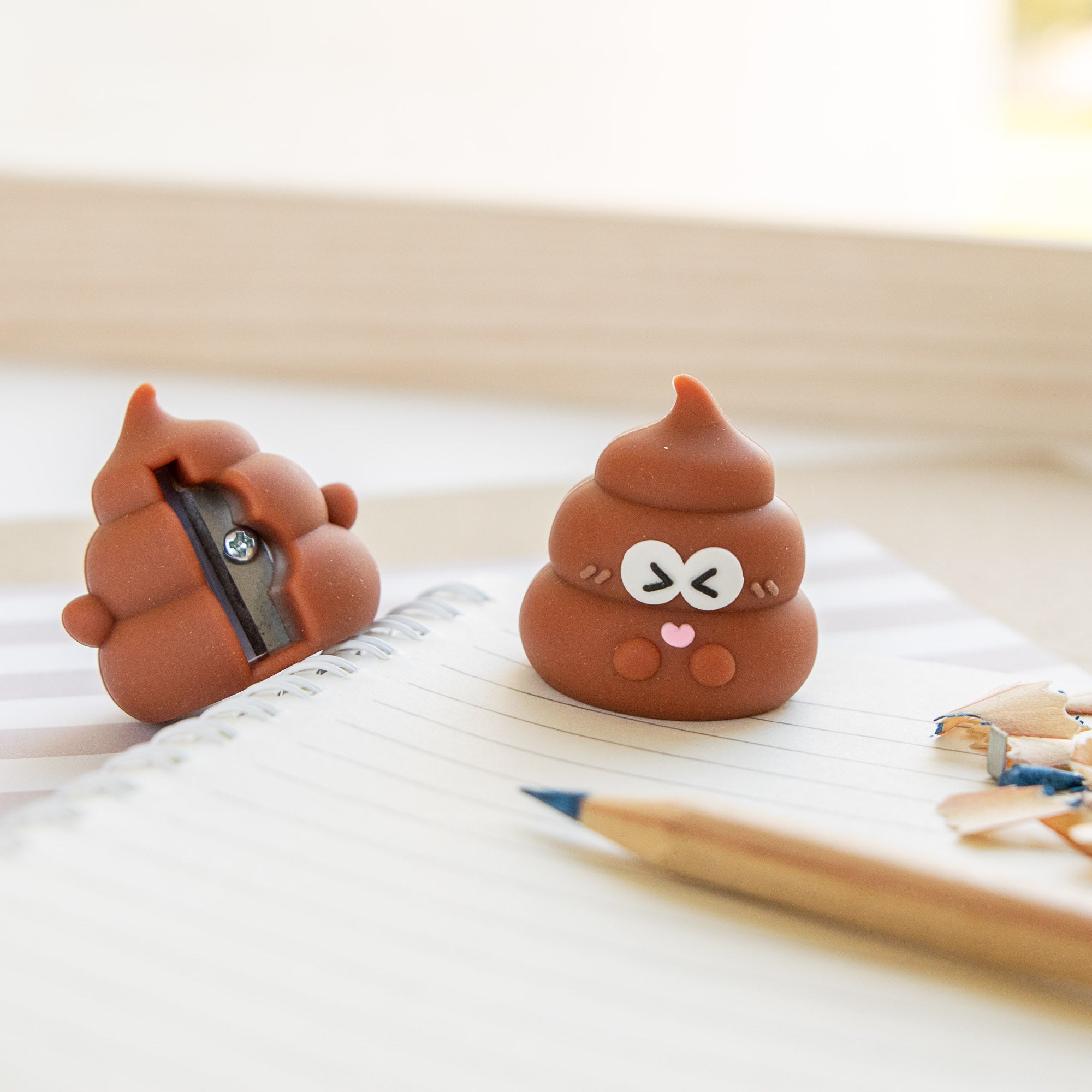 Taille-Crayon Kawaii Crotte / Caca