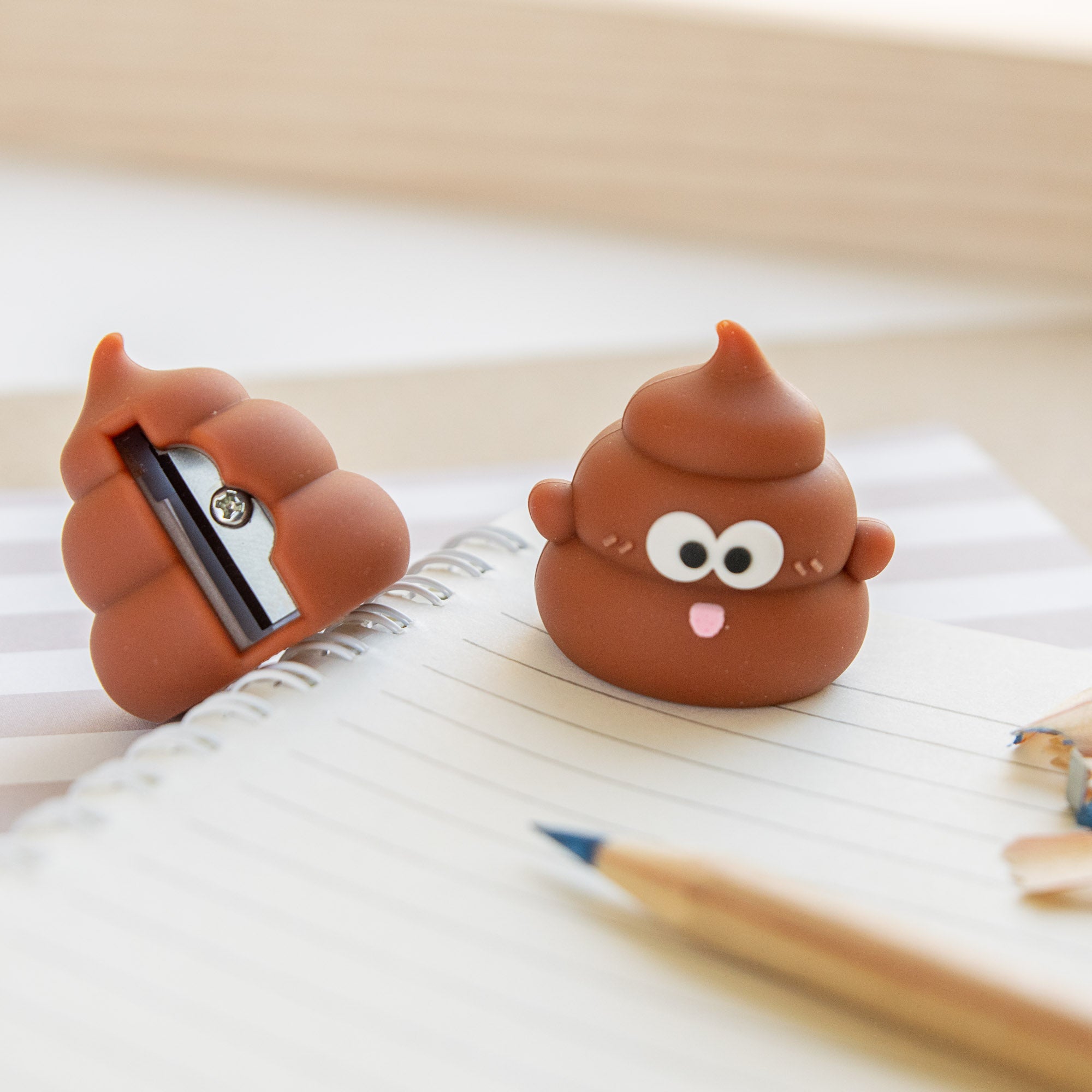 Taille-Crayon Kawaii Crotte / Caca