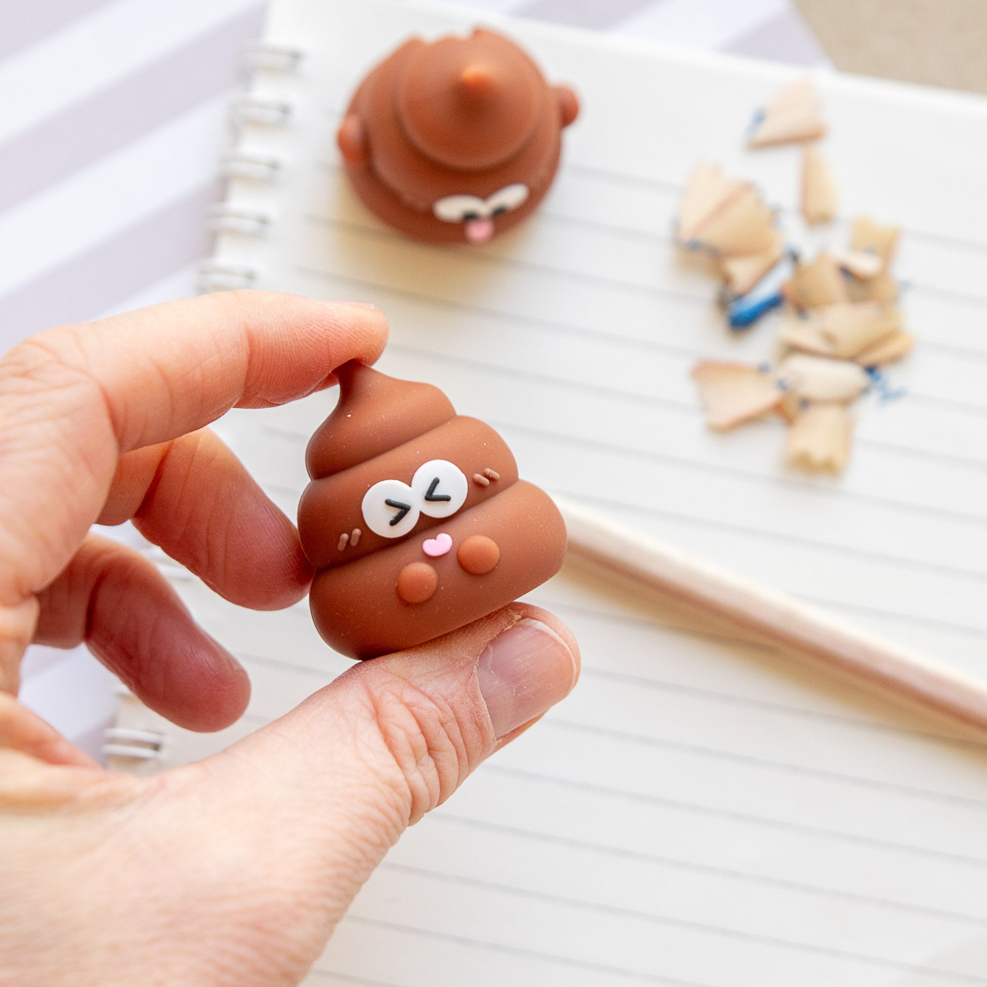 Taille-Crayon Kawaii Crotte / Caca