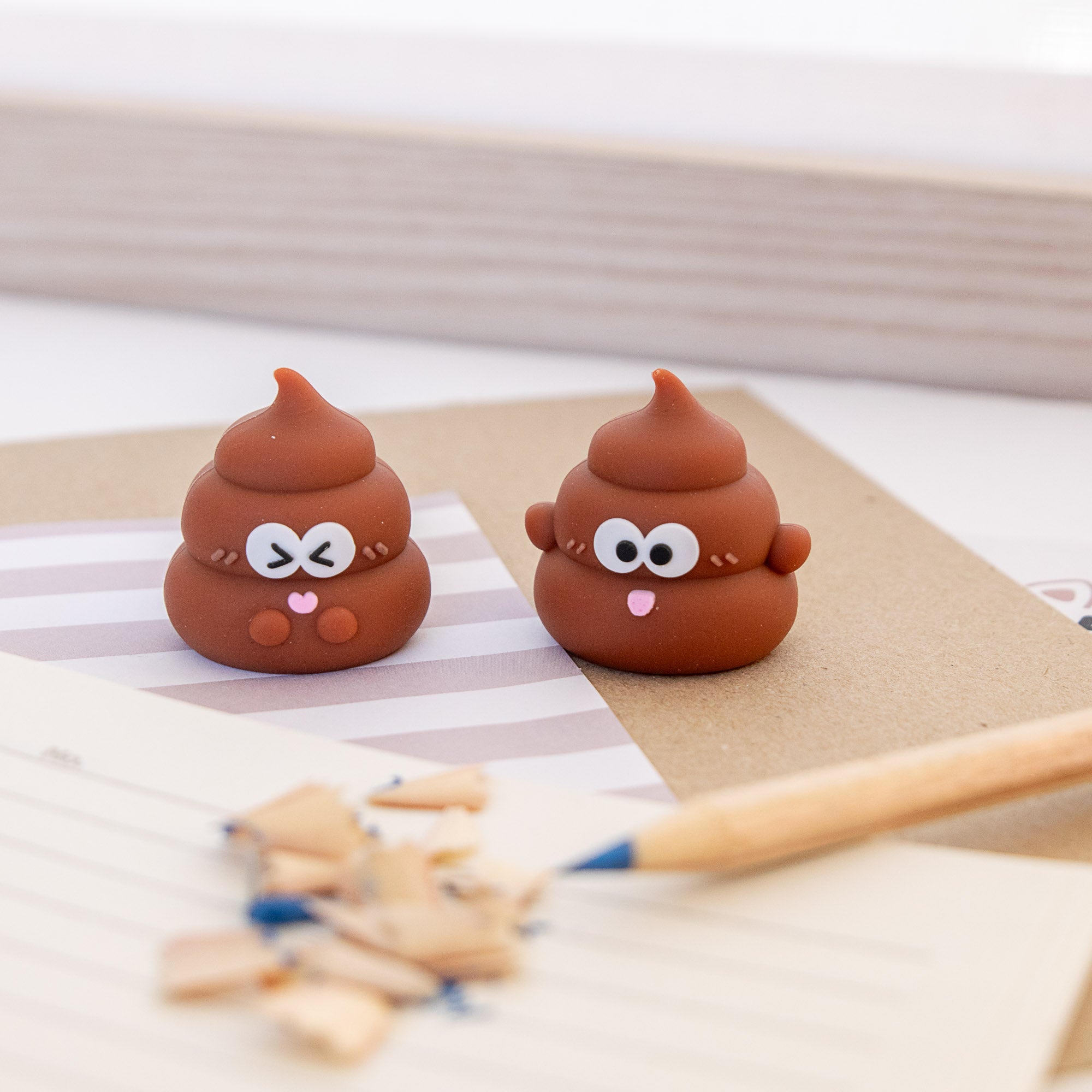 Taille-Crayon Kawaii Crotte / Caca