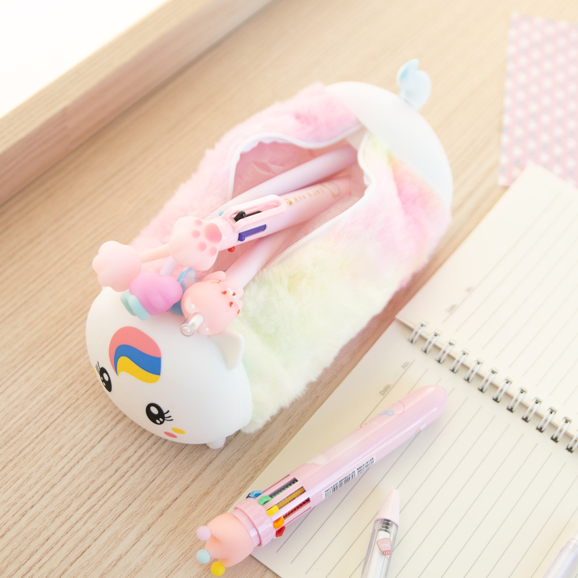 Trousse en Peluche & Silicone Licorne