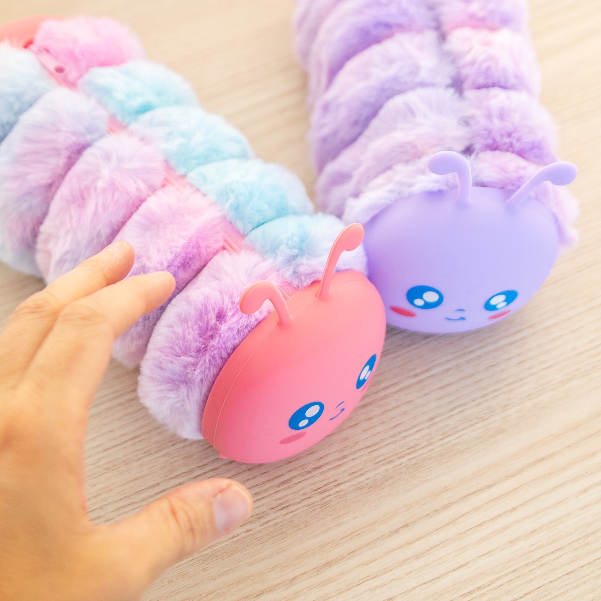 Trousse en Peluche & Silicone Chenille